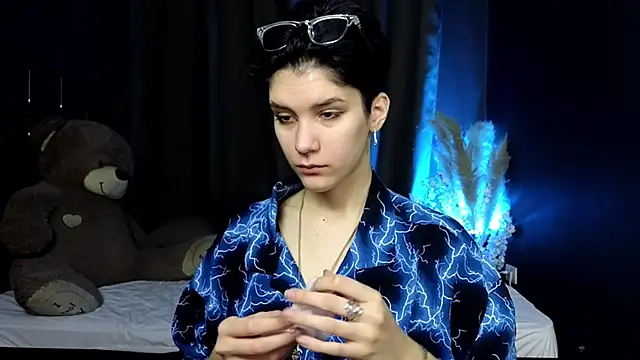 Snapshot of Hyeon_Jin chatting on 03.13.25 Hyeon Jin online show from 03.13.25