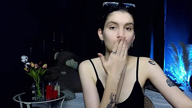 Snapshot of Hyeon_Jin chatting on 03.20.25 Hyeon Jin online show from 03.20.25