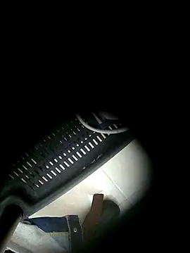 Snapshot of mmarvis_za78_93_21cm chatting on 09.28.25 mmarvis za78 93 21cm online show from 09.28.25