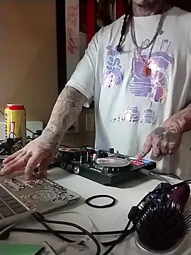 justthetip4209 online show from 03.18.25