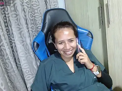 Danielagomez33 online show from 04.17.26