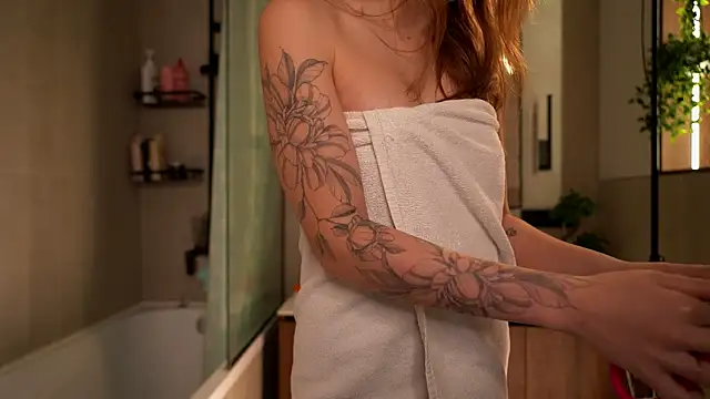 Tokyo N online show from 11.30.25