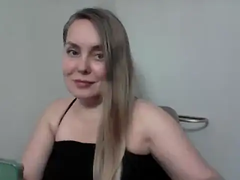 Lolawhite8 online show from 03.12.25