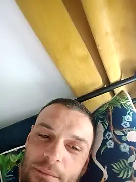 Snapshot of emileeion chatting on 11.09.25 emileeion online show from 11.09.25