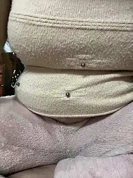 Snapshot of Red-Magic-25 chatting on 02.12.26 Red-Magic-25 online show from 02.12.26