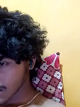 Snapshot of CosmicEmuu chatting on 02.06.25 CosmicEmuu online show from 02.06.25