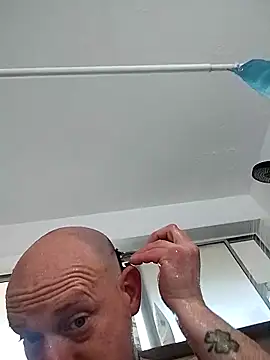 Snapshot of jayjay198080 chatting on 03.17.25 jayjay198080 online show from 03.17.25