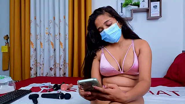 Tatoo girl online show from 10.31.25