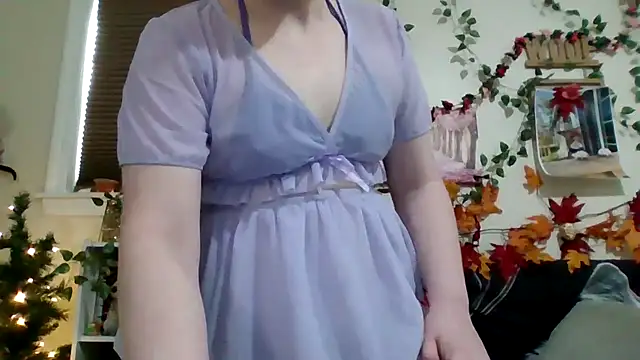 Snapshot of AverageRose chatting on 02.04.26 AverageRose online show from 02.04.26