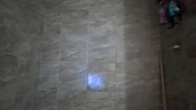 Snapshot of AverageRose chatting on 02.21.26 AverageRose online show from 02.21.26