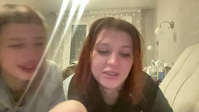 Gloryyaa online show from 10.18.25