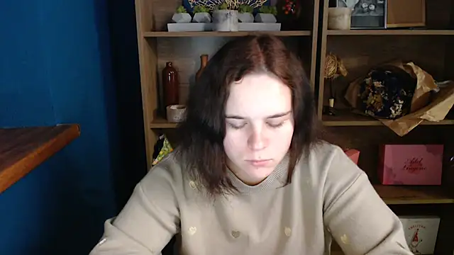 Snapshot of mini_girly chatting on 10.25.25 mini girly online show from 10.25.25