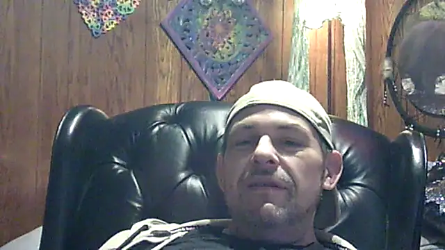 Snapshot of MacGayver1977 chatting on 03.26.26 MacGayver1977 online show from 03.26.26