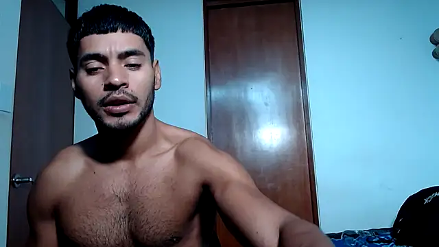 Snapshot of HOTLATINO2025 chatting on 05.11.26 HOTLATINO2025 online show from 05.11.26