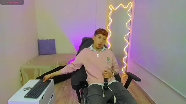 Axel tay online show from 10.19.25