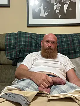 Snapshot of 32XRedBeard chatting on 05.04.26 32XRedBeard online show from 05.04.26