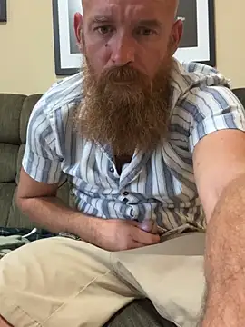 Snapshot of 32XRedBeard chatting on 05.08.26 32XRedBeard online show from 05.08.26