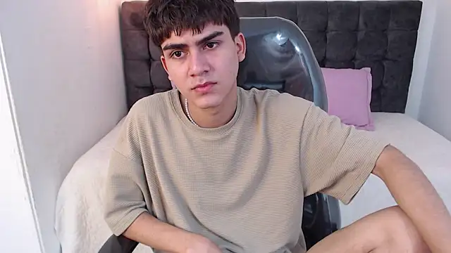 Tommy18   online show from 01.08.25