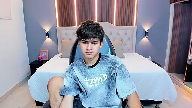 Tommy18   online show from 02.07.26