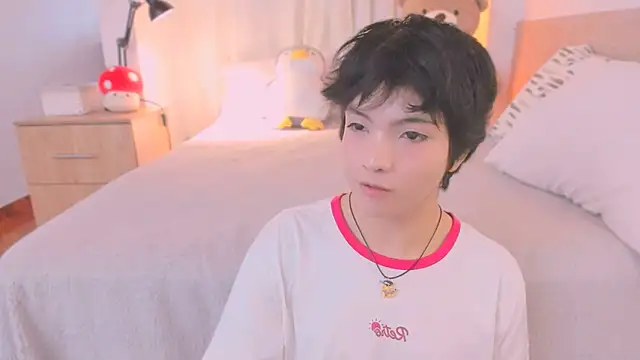 Snapshot of AllanYong18 chatting on 02.19.26 AllanYong18 online show from 02.19.26