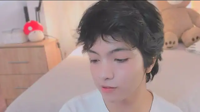 Snapshot of AllanYong18 chatting on 02.21.26 AllanYong18 online show from 02.21.26