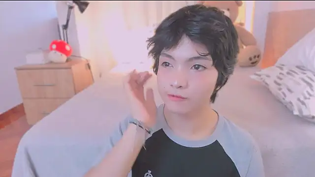 Snapshot of AllanYong18 chatting on 02.28.26 AllanYong18 online show from 02.28.26