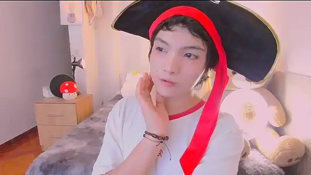 Snapshot of AllanYong18 chatting on 04.03.26 AllanYong18 online show from 04.03.26