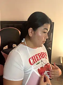 Snapshot of karla_hotgirl chatting on 09.19.25 karla hotgirl online show from 09.19.25