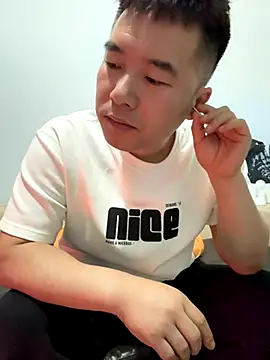 zxb757369 online show from 10.24.25