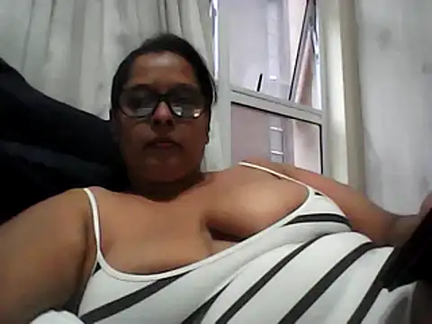 Snapshot of Razziakhan69 chatting on 02.06.25 Razziakhan69 online show from 02.06.25