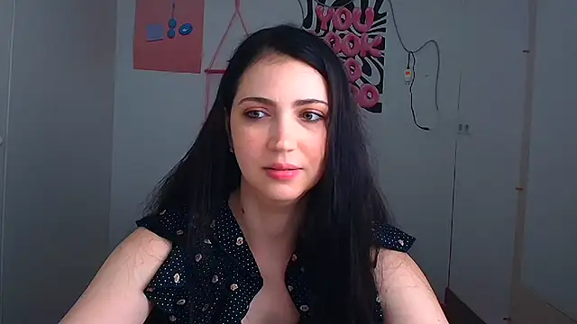 Snapshot of Amalia_amor chatting on 06.23.26 Amalia amor online show from 06.23.26