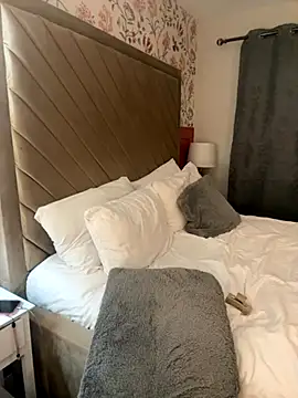 Snapshot of lucyRose_xoxox chatting on 10.01.25 lucyRose xoxox online show from 10.01.25