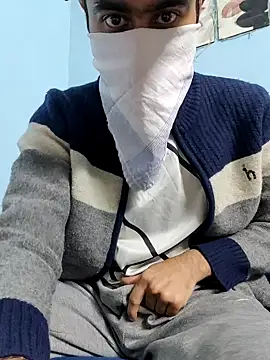 TOPMOON001 online show from 02.04.25