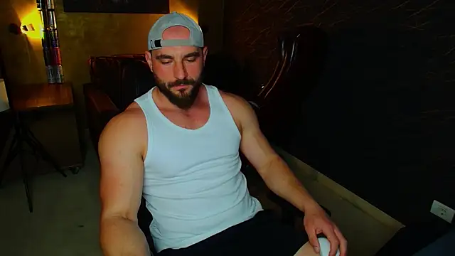 Snapshot of AdamJamesonn chatting on 05.05.26 AdamJamesonn online show from 05.05.26