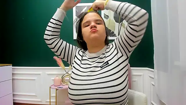 AdeleCruz online show from 02.09.25