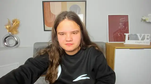 AdeleCruz online show from 02.26.25