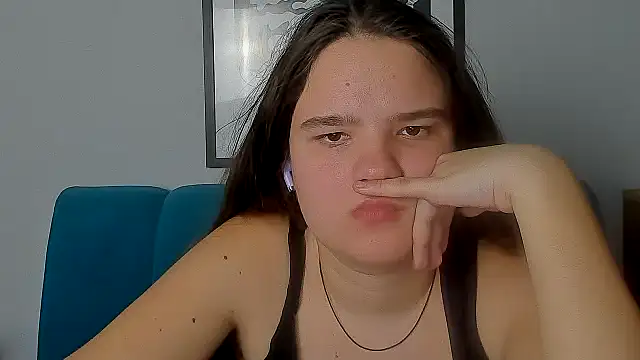 Snapshot of AdeleCruz chatting on 03.10.26 AdeleCruz online show from 03.10.26