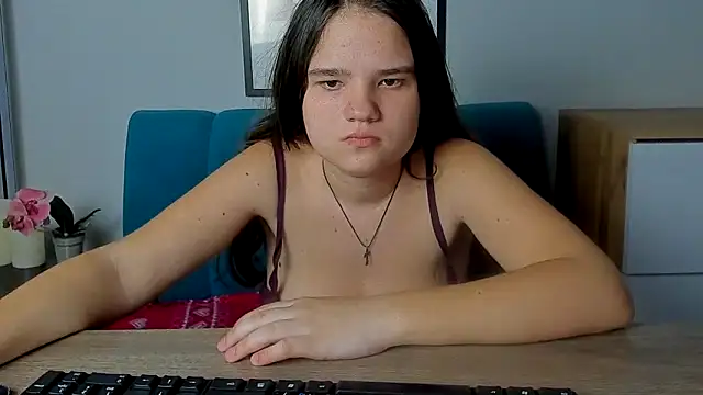 Snapshot of AdeleCruz chatting on 04.02.26 AdeleCruz online show from 04.02.26