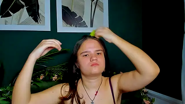 Snapshot of AdeleCruz chatting on 04.04.26 AdeleCruz online show from 04.04.26