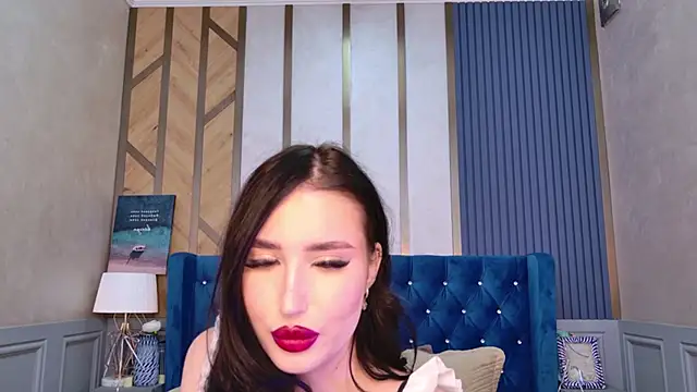 Snapshot of EmmaLawrens chatting on 02.16.25 EmmaLawrens online show from 02.16.25