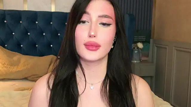 Snapshot of EmmaLawrens chatting on 09.21.25 EmmaLawrens online show from 09.21.25