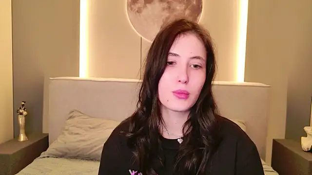 Snapshot of EmmaLawrens chatting on 02.21.26 EmmaLawrens online show from 02.21.26