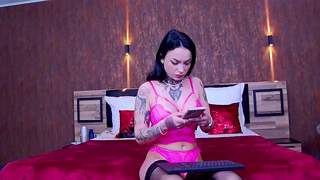 Snapshot of NataliaCristal chatting on 01.12.25 NataliaCristal online show from 01.12.25