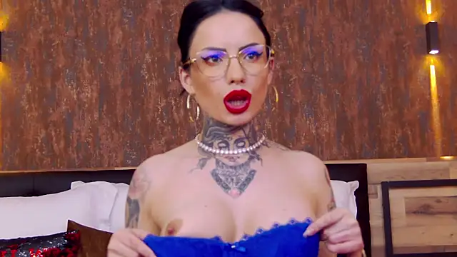 Snapshot of NataliaCristal chatting on 02.12.25 NataliaCristal online show from 02.12.25