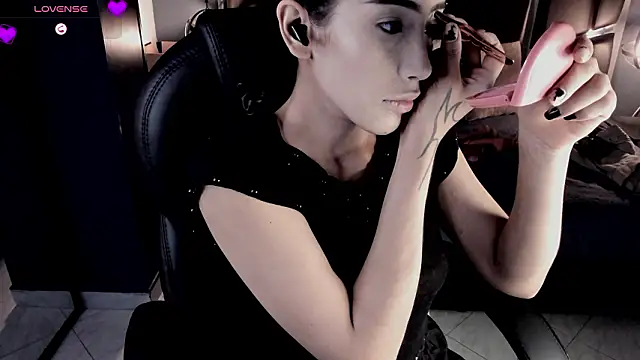 vaiolethsan   online show from 02.18.26