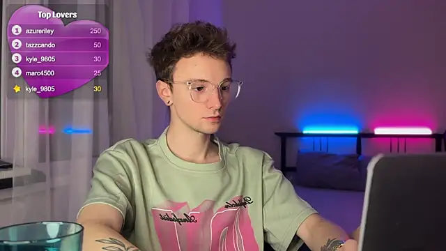 Snapshot of Calvin_Polanski chatting on 01.10.25 Calvin Polanski online show from 01.10.25