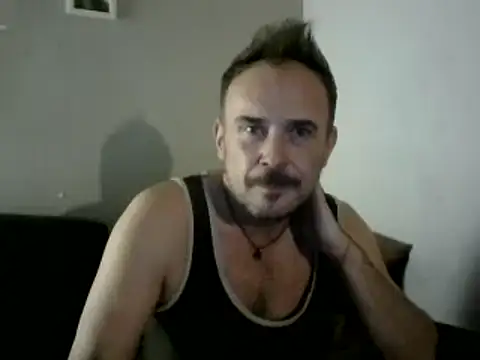 Snapshot of GaySexxPL chatting on 01.20.25 GaySexxPL online show from 01.20.25