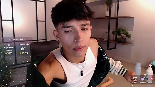 Snapshot of tim__fox chatting on 03.04.25 tim fox online show from 03.04.25