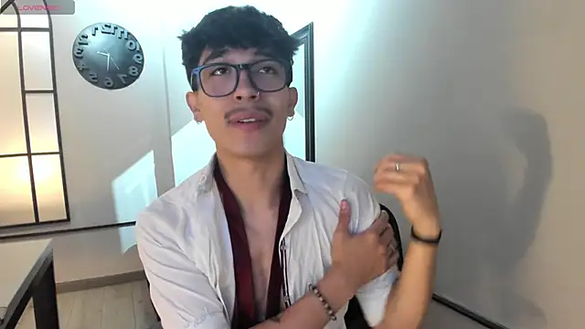 Snapshot of tim__fox chatting on 09.22.25 tim fox online show from 09.22.25