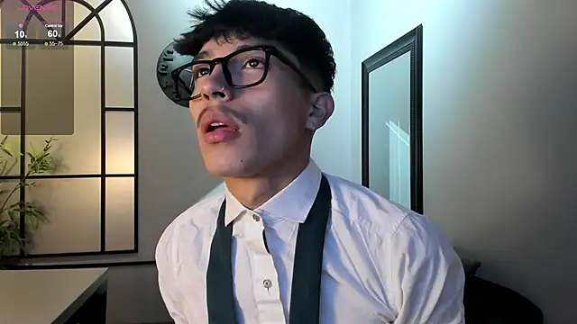 Snapshot of tim__fox chatting on 10.09.25 tim fox online show from 10.09.25